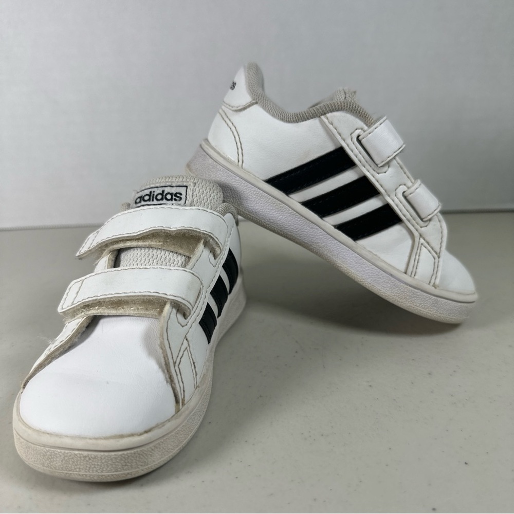 Adidas Childs 6K White With Black Stripes